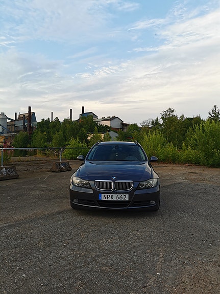 BMW 325i 5 of 5