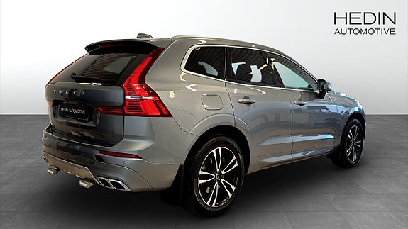 Volvo XC60 2 of 5
