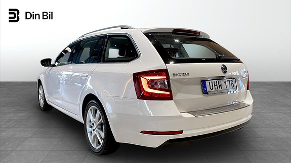 Skoda Octavia 3 of 5