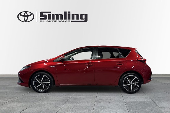 Toyota Auris 4 of 5
