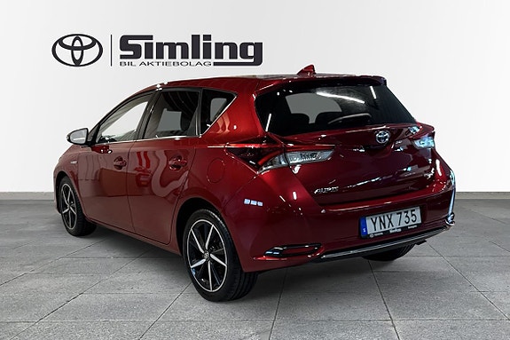 Toyota Auris 3 of 5