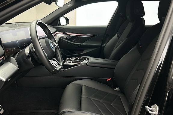 BMW i5 10 of 27