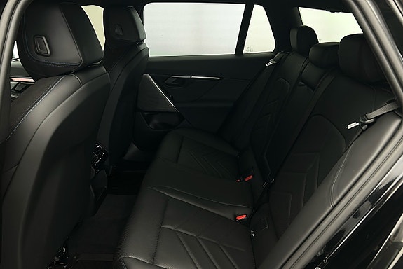 BMW i5 13 of 27
