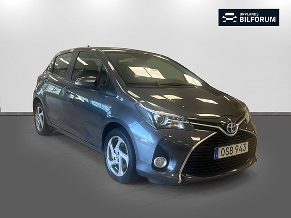 Toyota Yaris 3 of 5