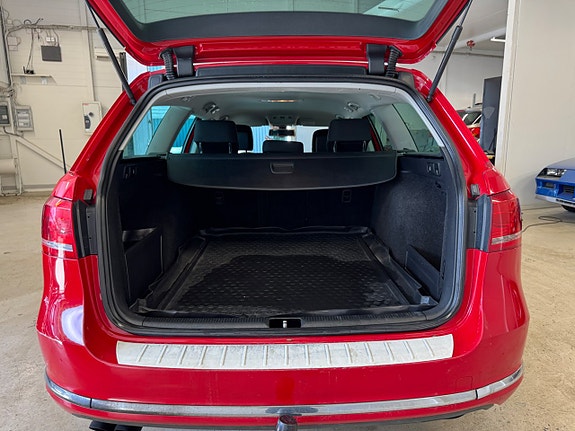 Volkswagen Passat 11 of 26