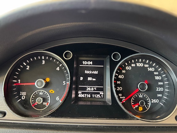 Volkswagen Passat 14 of 26