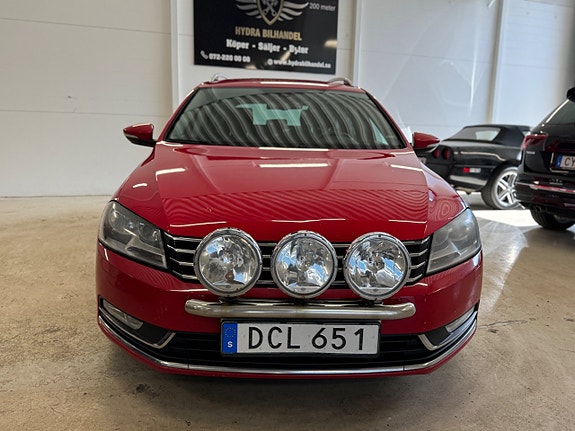 Volkswagen Passat 2 of 5