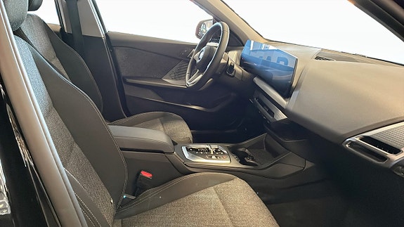BMW 120 3 of 5