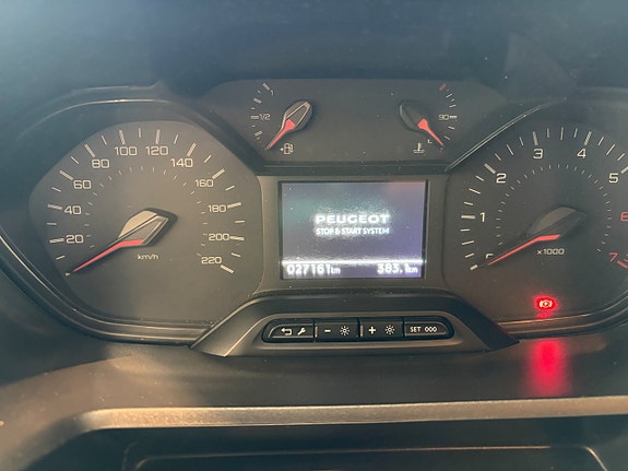 Peugeot Partner 11 of 16