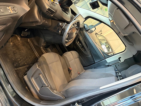 Peugeot Partner 9 of 16