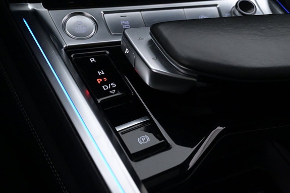 Audi e-tron 17 of 27