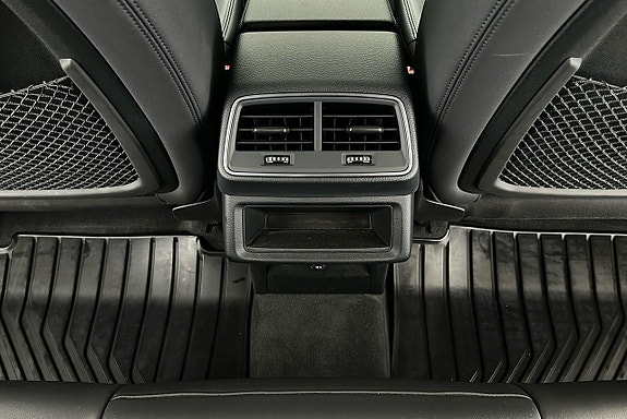 Audi e-tron 23 of 30