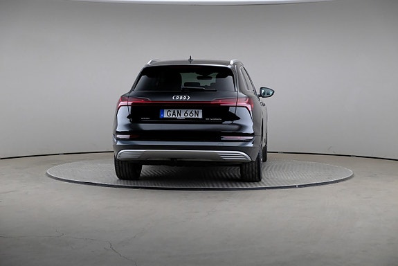 Audi e-tron 5 of 5
