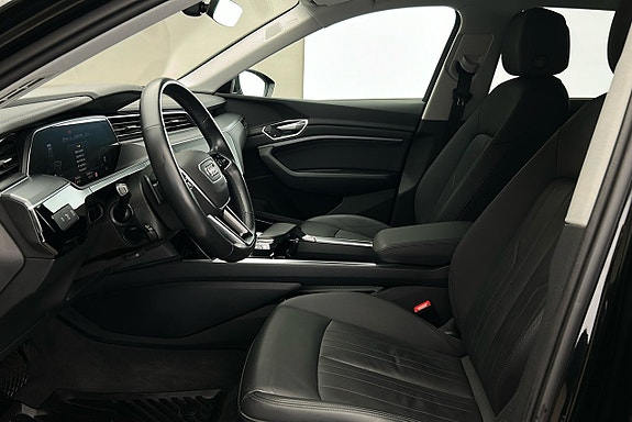 Audi e-tron 10 of 30