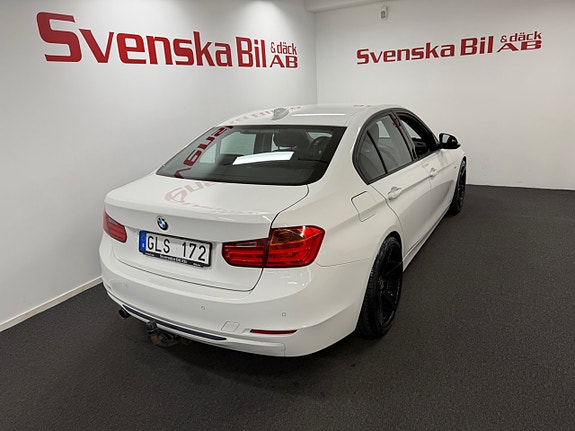 BMW 320d 4 of 5
