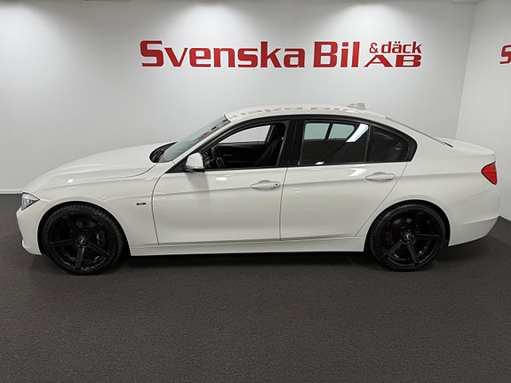 BMW 320d 2 of 5
