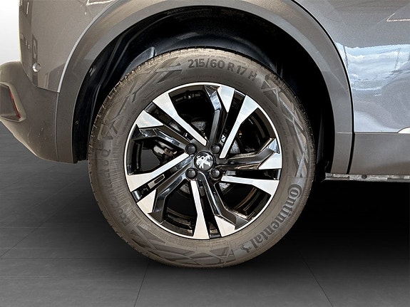 Peugeot 2008 16 of 17