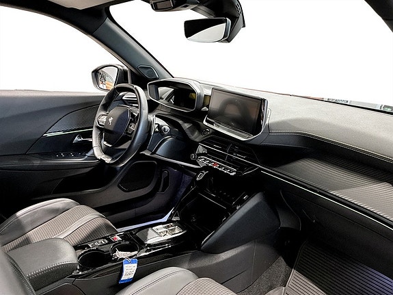 Peugeot 2008 13 of 17