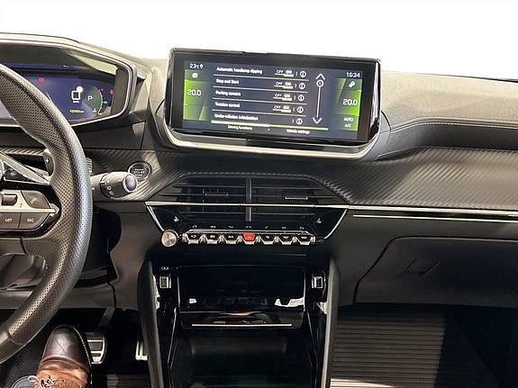 Peugeot 2008 11 of 17