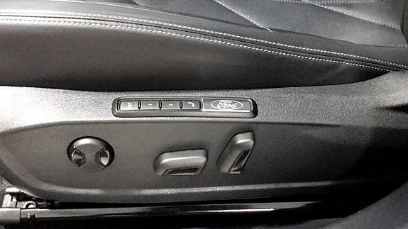 Ford Explorer 8 of 9