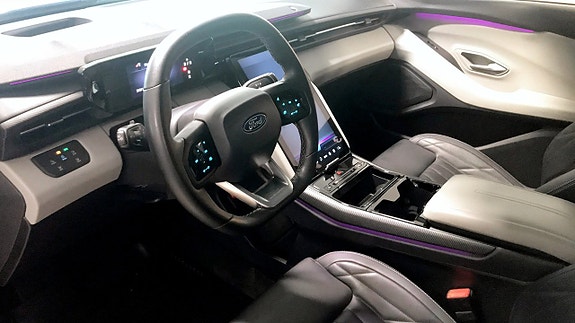 Ford Explorer 7 of 9