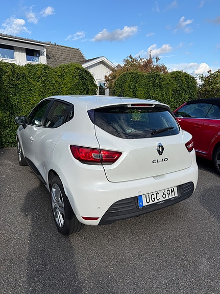 Renault Clio 2 of 3