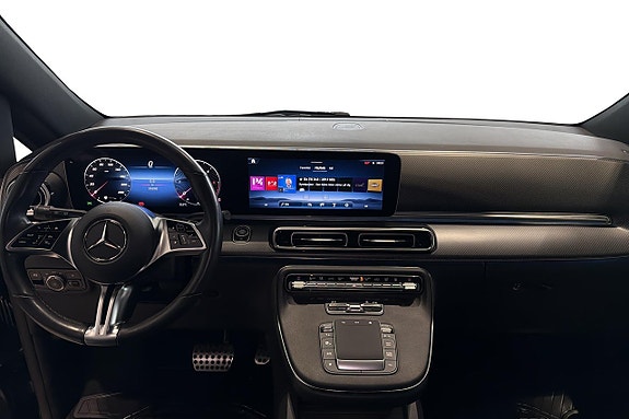 Mercedes-Benz V300 d 9 of 15
