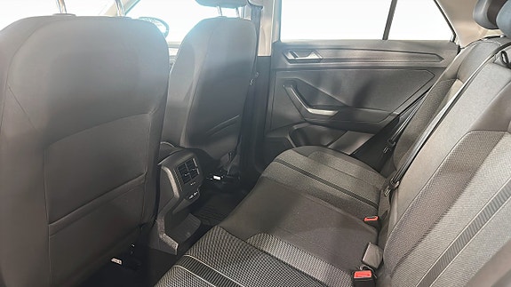 Volkswagen T-Roc 12 of 20