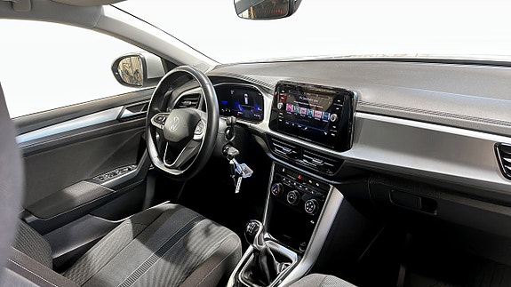 Volkswagen T-Roc 11 of 20