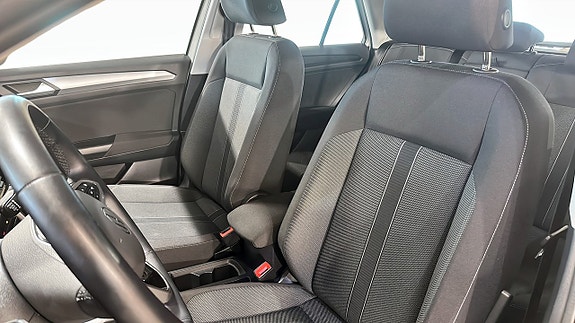 Volkswagen T-Roc 8 of 20