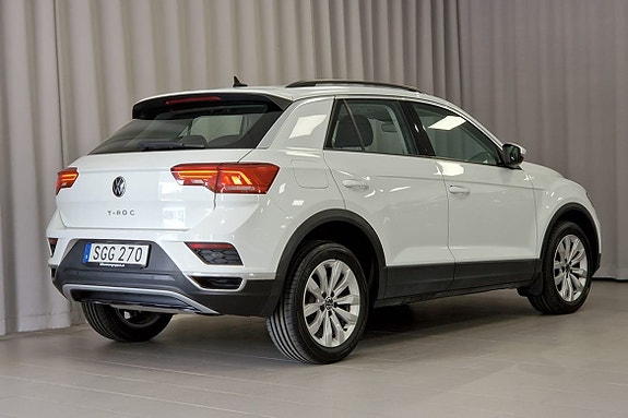 Volkswagen T-Roc 4 of 5