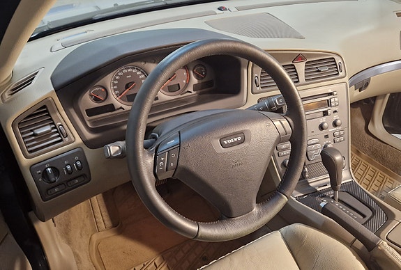 Volvo S60 7 of 13