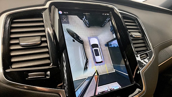 Volvo XC90 16 of 23