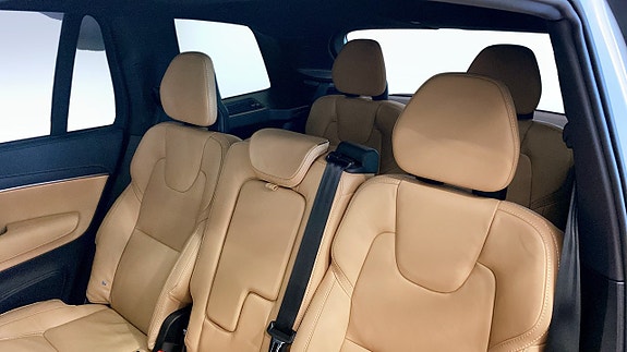 Volvo XC90 23 of 23