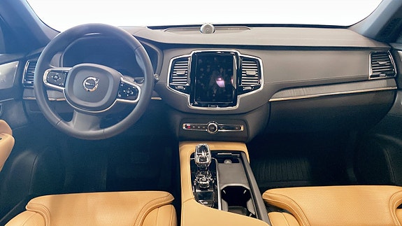 Volvo XC90 4 of 5