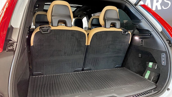 Volvo XC90 22 of 23