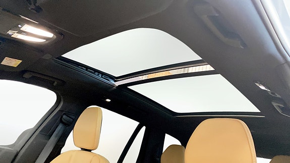 Volvo XC90 13 of 23