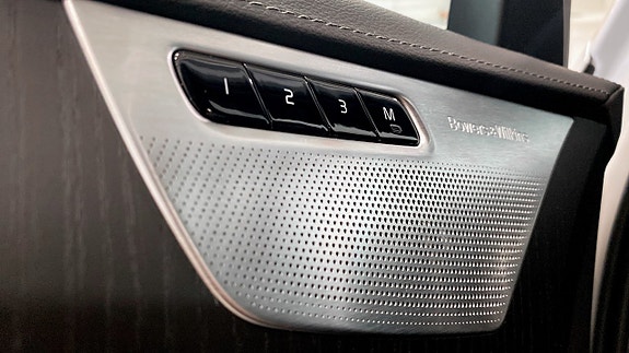 Volvo XC90 18 of 23
