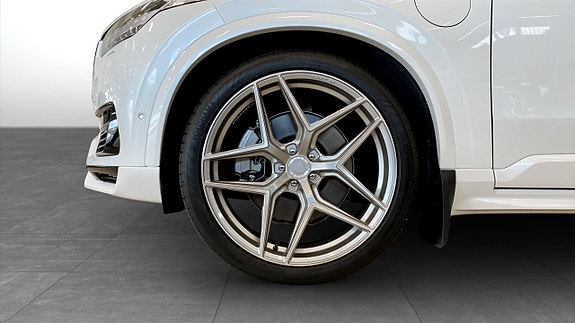 Volvo XC90 9 of 23