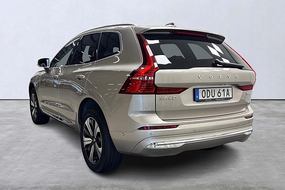 Volvo XC60 3 of 5