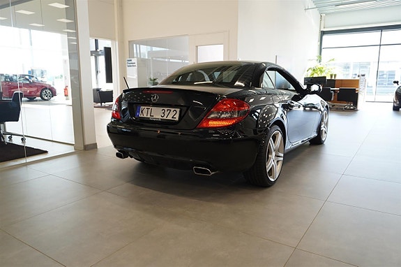 Mercedes-Benz SLK200 6 of 16