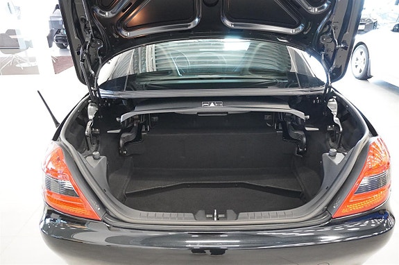 Mercedes-Benz SLK200 10 of 16
