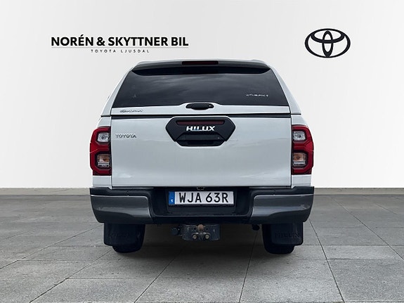 Toyota HiLux 5 of 5