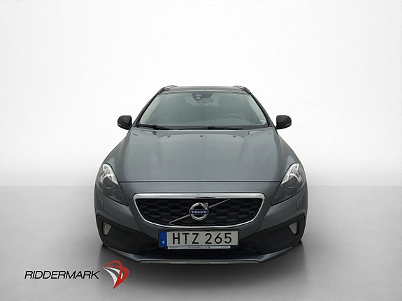 Volvo V40 Cross Country 2 of 5