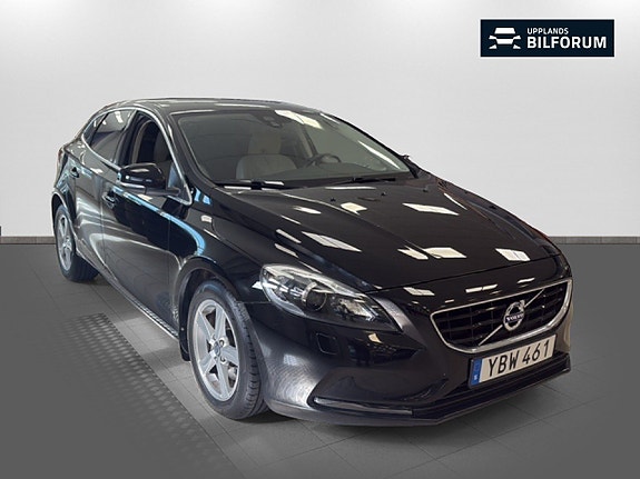 Volvo V40 3 of 5
