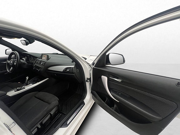 BMW 116i 25 of 30