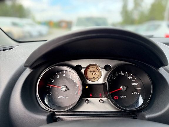 Nissan Qashqai 4 of 5