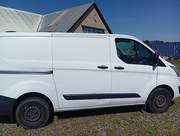 Ford Transit Custom 3 of 5
