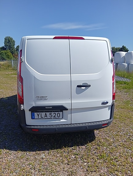 Ford Transit Custom 4 of 5