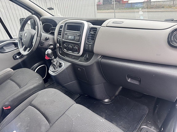 Renault Trafic 5 of 5
